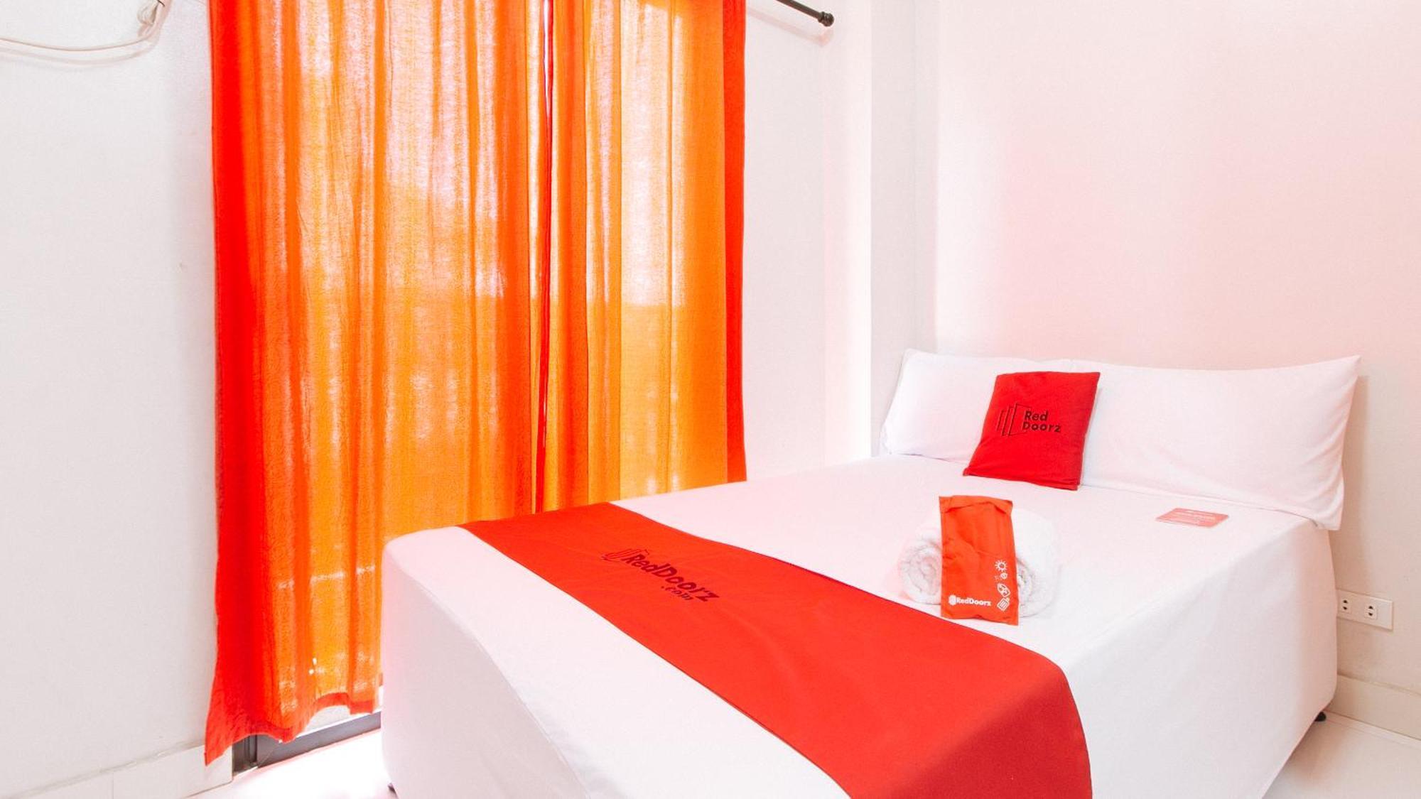 Hotel Reddoorz Near Naia Terminal 1 à Paranaque City Extérieur photo