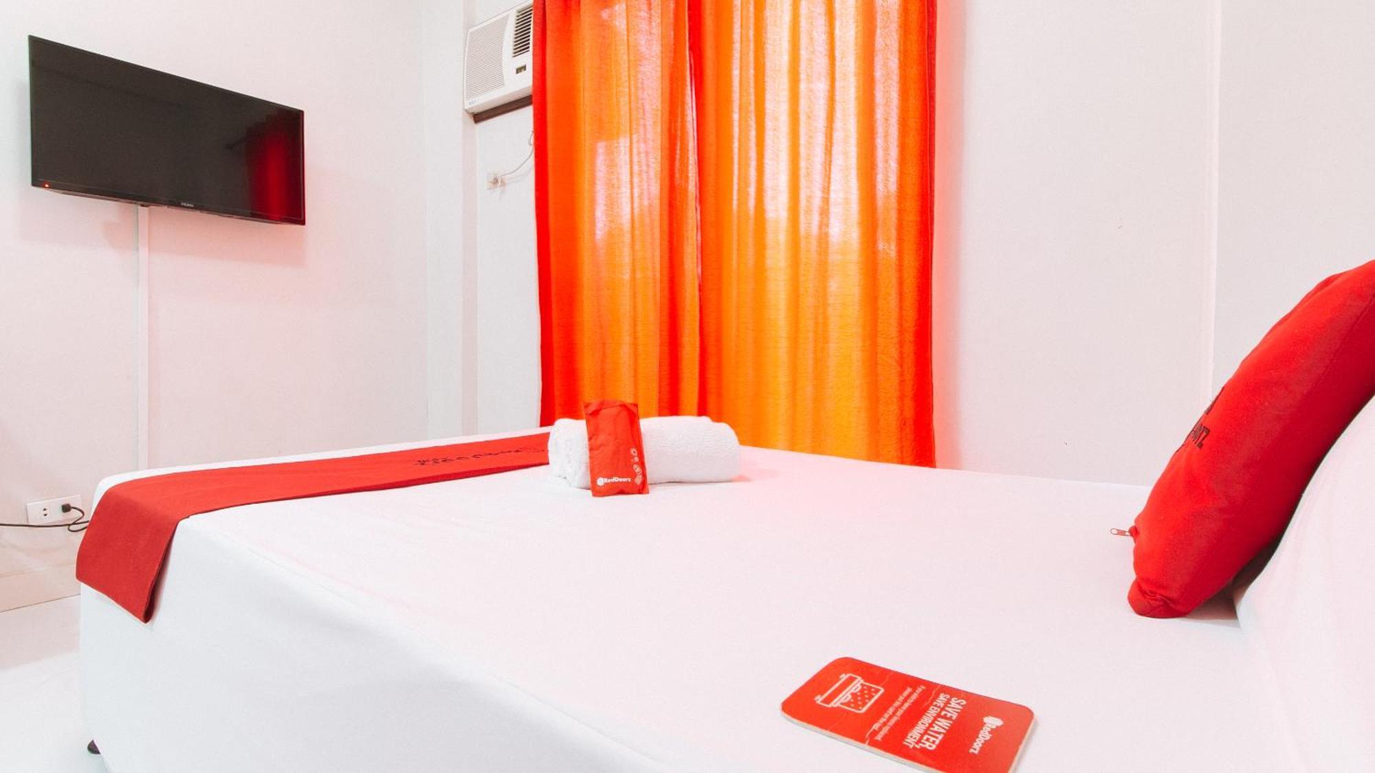 Hotel Reddoorz Near Naia Terminal 1 à Paranaque City Extérieur photo