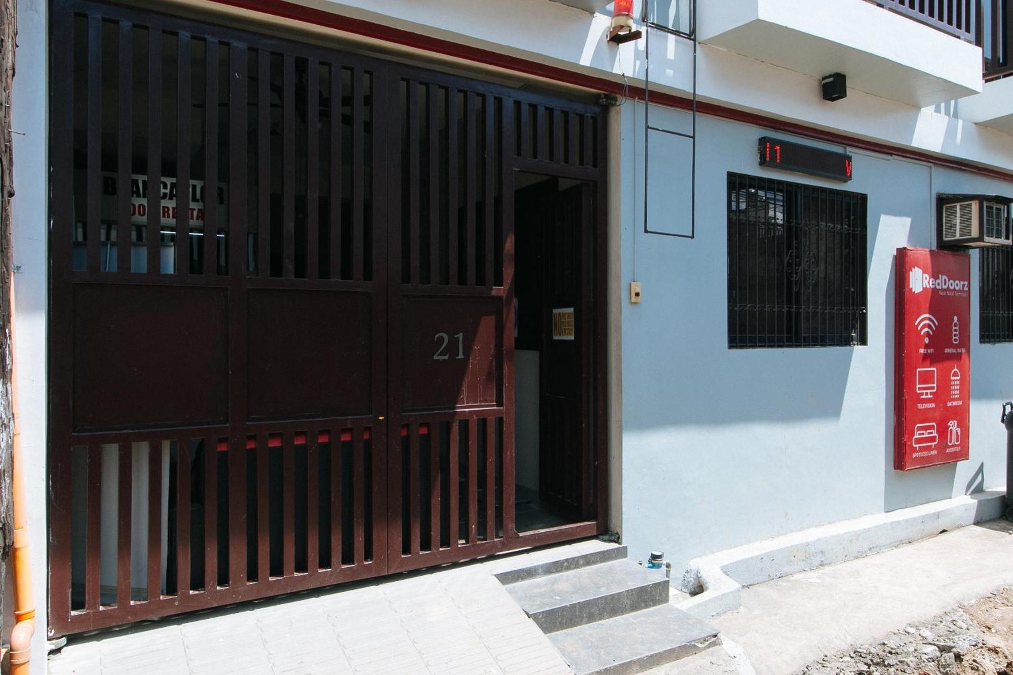 Hotel Reddoorz Near Naia Terminal 1 à Paranaque City Extérieur photo