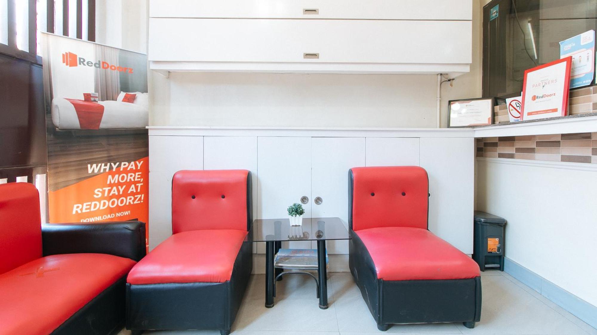 Hotel Reddoorz Near Naia Terminal 1 à Paranaque City Extérieur photo